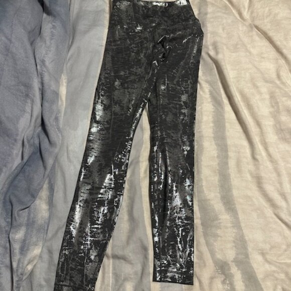 Lululemon Limited Edition Wunder Under spark leggings HR Size 4 - Picture 1 of 3
